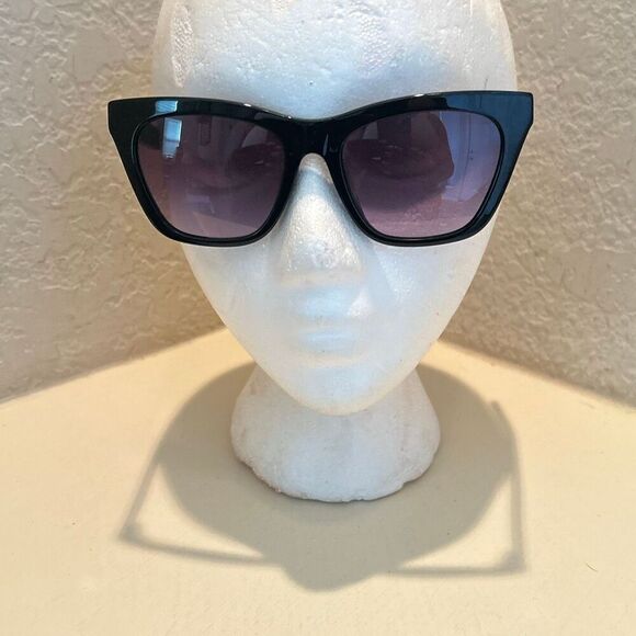 Longchamp Women\'s LO715S Cateye Frame Sunglasses Black Acetate Square Logo NWT main image 7